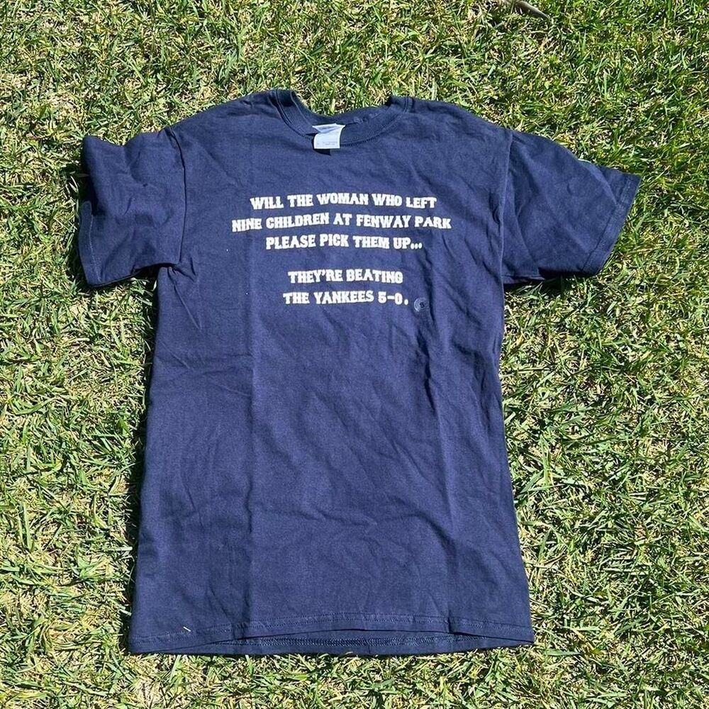 Funny yankees x boston red sox tee mens size S Small